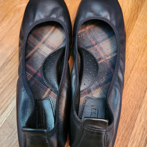 Born black leather flats - Picture 2 of 3